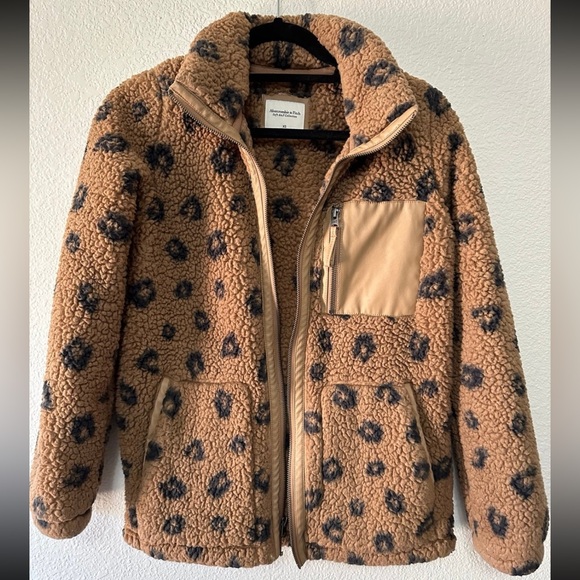 Abercrombie & Fitch Leopard Print Sherpa Jacket - Picture 2 of 4
